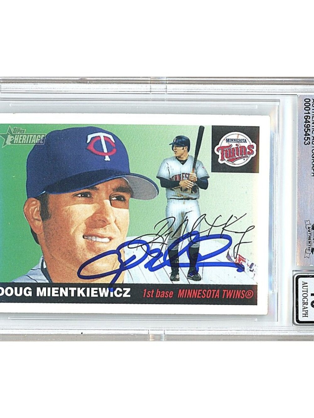 Doug Mientkiewicz Signed 2004 Topps Heritage #241 Twins BAS BGS Auto 10 Slabbed